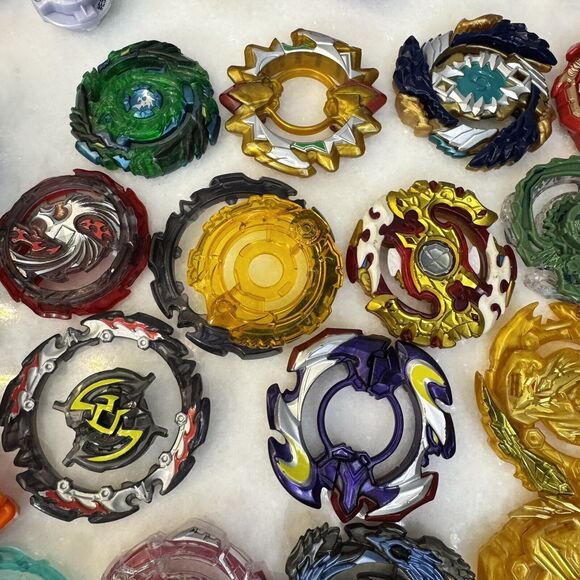 Beyblade Lot - Metal & Plastic - Mixed Lot with Launchers & Burst Series - Picture 11 of 15